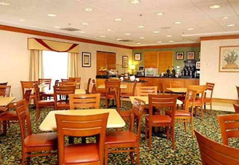 Fairfield Inn And Suites Atlanta Airport South/Sullivan Road College Park Exterior foto